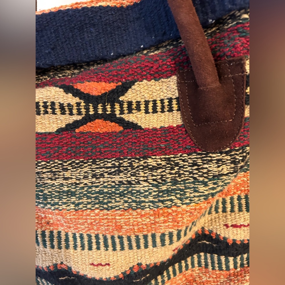 Woven tote bag